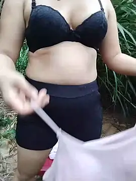 candyyy19 online show from 06/30/26, 11:33