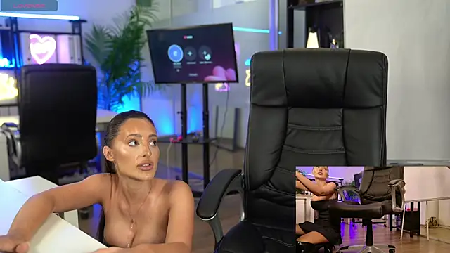 BabesGoWild online show from 07/08/26, 05:01