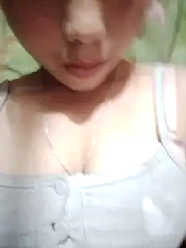 Snapshot of laulypham chatting on 06/07/26, 03:54 laulypham online show from 06/07/26, 03:54