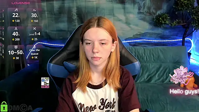 CarolInWonderland online show from 06/12/26, 06:45