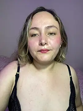 Snapshot of Rositafresitaa chatting on 06/11/26, 11:47 Rositafresitaa online show from 06/11/26, 11:47
