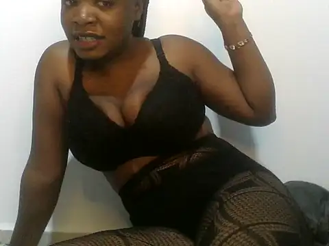 Snapshot of sweett_camillah chatting on 07/13/26, 06:44 sweett camillah online show from 07/13/26, 06:44