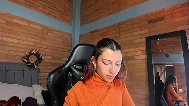 Emma belley online show from 06/13/26, 07:12