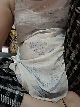 Snapshot of Miss-cutee chatting on 07/18/26, 10:30 Miss-cutee online show from 07/18/26, 10:30