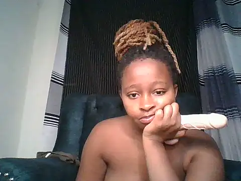 Snapshot of Ellah_simone chatting on 07/02/26, 12:54 Ellah simone online show from 07/02/26, 12:54