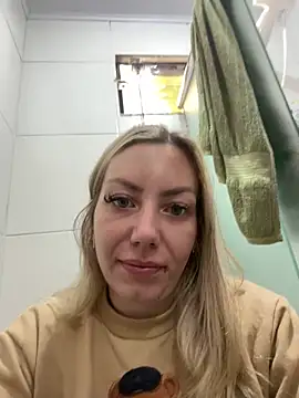 Snapshot of Alana_sc chatting on 06/07/26, 01:26 Alana sc online show from 06/07/26, 01:26