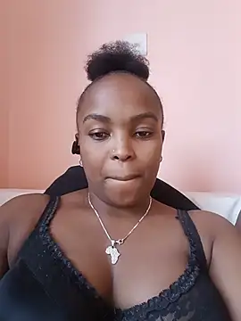 Snapshot of cutequeen_01 chatting on 06/14/26, 02:08 cutequeen 01 online show from 06/14/26, 02:08