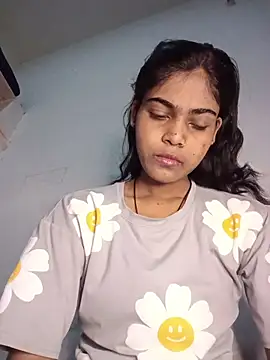 Snapshot of aapki_priya chatting on 06/16/26, 04:59 aapki priya online show from 06/16/26, 04:59