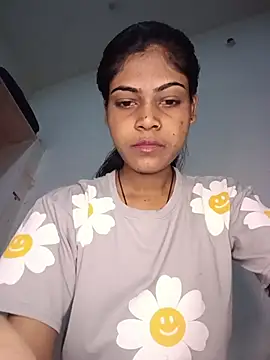 Snapshot of aapki_priya chatting on 06/23/26, 04:21 aapki priya online show from 06/23/26, 04:21