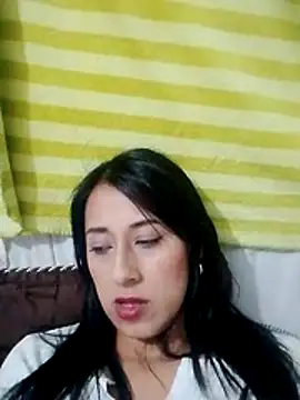 Snapshot of ELY_FE_ chatting on 06/20/26, 02:58 ELY FE online show from 06/20/26, 02:58