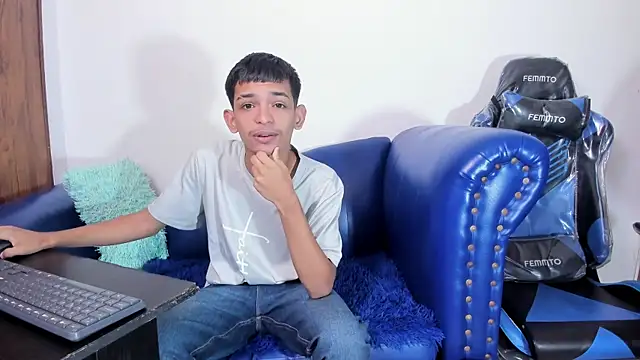 littlecum18 online show from 07/21/26, 12:40