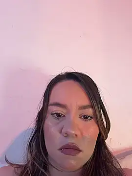 Snapshot of Emma_Jonas chatting on 06/19/26, 05:50 Emma Jonas online show from 06/19/26, 05:50