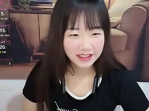 Snapshot of G-nuonuo chatting on 06/26/26, 02:05 G-nuonuo online show from 06/26/26, 02:05
