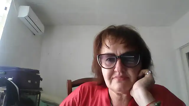 Snapshot of ErikaXShine chatting on 06/19/26, 12:20 ErikaXShine online show from 06/19/26, 12:20