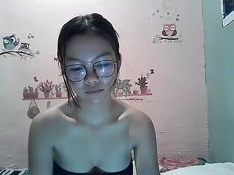 Snapshot of ClassyCrushpinay chatting on 06/13/26, 12:36 ClassyCrushpinay online show from 06/13/26, 12:36