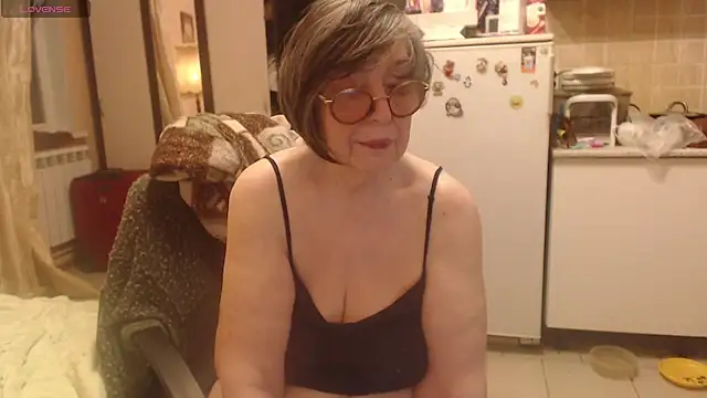Sharon Amore online show from 04/30/26, 12:39
