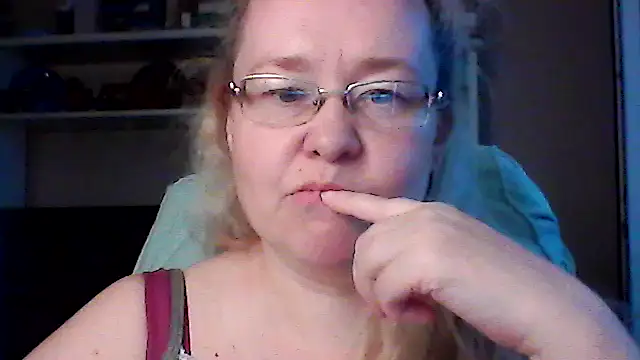 Viola27 online show from 06/22/26, 02:58