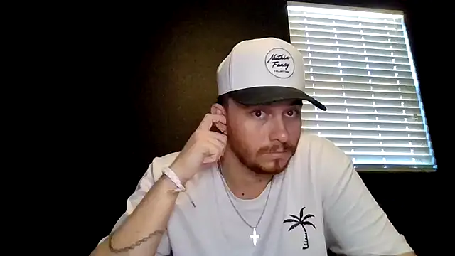 Snapshot of Mikecloudyhawk chatting on 07/05/26, 10:50 Mikecloudyhawk online show from 07/05/26, 10:50