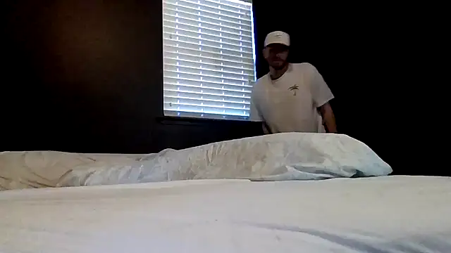 Snapshot of Mikecloudyhawk chatting on 07/07/26, 03:05 Mikecloudyhawk online show from 07/07/26, 03:05