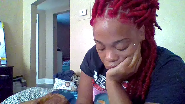 Snapshot of BoujieDee chatting on 07/13/26, 04:32 BoujieDee online show from 07/13/26, 04:32