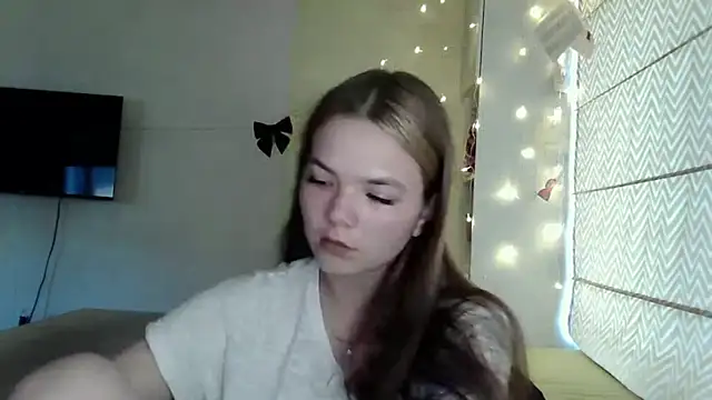 AvrilGillig online show from 06/30/26, 03:13