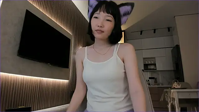 Snapshot of lumimii chatting on 06/13/26, 04:32 lumimii online show from 06/13/26, 04:32