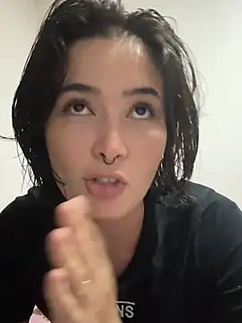 Snapshot of sweetchloe__ chatting on 06/12/26, 09:14 sweetchloe online show from 06/12/26, 09:14
