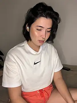 Snapshot of sweetchloe__ chatting on 07/02/26, 03:51 sweetchloe online show from 07/02/26, 03:51