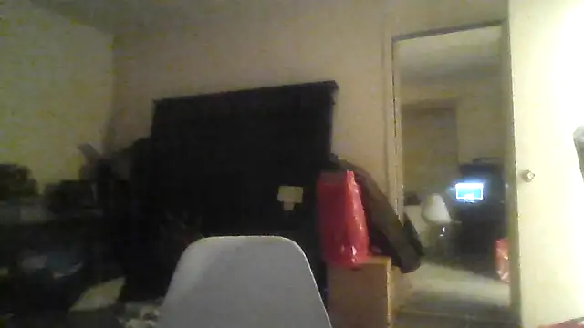 Snapshot of toosexy4myshirt chatting on 06/27/26, 06:51 toosexy4myshirt online show from 06/27/26, 06:51