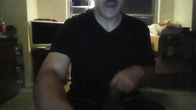 Snapshot of toosexy4myshirt chatting on 07/04/26, 06:52 toosexy4myshirt online show from 07/04/26, 06:52
