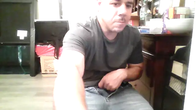 Snapshot of toosexy4myshirt chatting on 07/08/26, 02:27 toosexy4myshirt online show from 07/08/26, 02:27