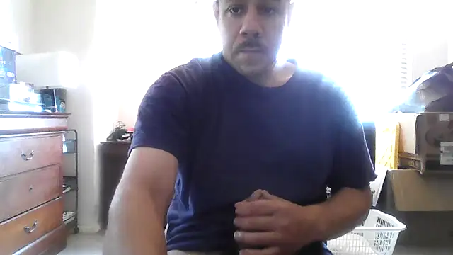 Snapshot of toosexy4myshirt chatting on 07/18/26, 11:47 toosexy4myshirt online show from 07/18/26, 11:47