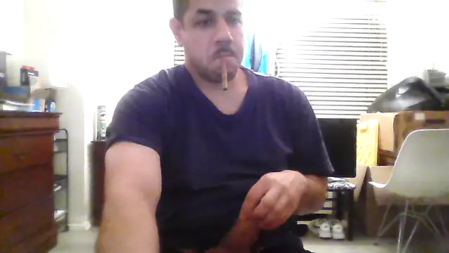Snapshot of toosexy4myshirt chatting on 07/19/26, 03:43 toosexy4myshirt online show from 07/19/26, 03:43