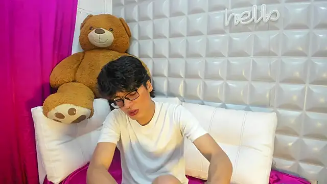 Snapshot of maximo_2019 chatting on 07/07/26, 09:08 maximo 2019 online show from 07/07/26, 09:08