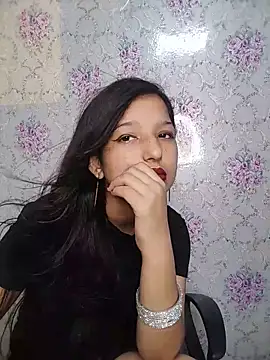 Snapshot of Queen_Rosyy chatting on 06/21/26, 04:15 Queen Rosyy online show from 06/21/26, 04:15