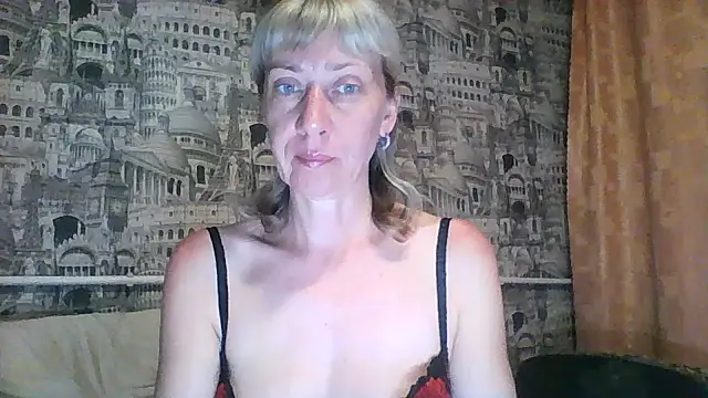 Snapshot of SkyGI chatting on 06/15/26, 08:44 SkyGI online show from 06/15/26, 08:44