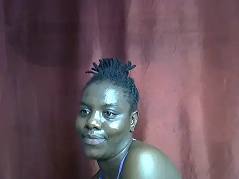 Snapshot of East_queene chatting on 06/11/26, 03:32 East queene online show from 06/11/26, 03:32