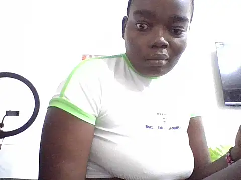 Snapshot of Amara254 chatting on 07/12/26, 05:42 Amara254 online show from 07/12/26, 05:42