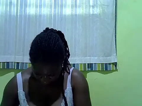 Snapshot of CURVY-CORAZZON chatting on 07/20/26, 10:39 CURVY-CORAZZON online show from 07/20/26, 10:39