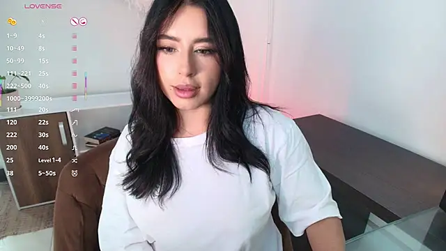 Snapshot of Isa_vargas_ chatting on 06/14/26, 09:06 Isa vargas online show from 06/14/26, 09:06