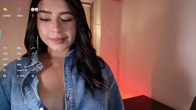 Snapshot of Isa_vargas_ chatting on 06/18/26, 11:31 Isa vargas online show from 06/18/26, 11:31