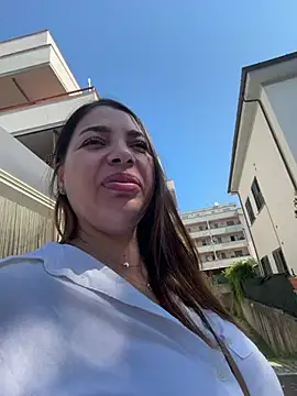 Snapshot of ANABELLA87 chatting on 08/03/26, 09:04 ANABELLA87 online show from 08/03/26, 09:04