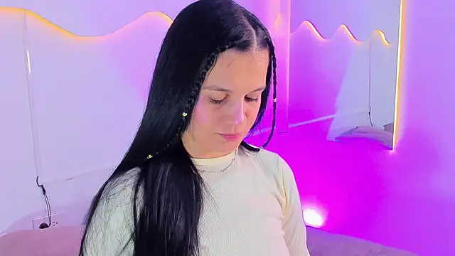 MiaHansson online show from 07/12/26, 10:17