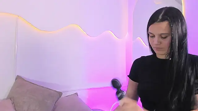 MiaHansson online show from 07/27/26, 07:43