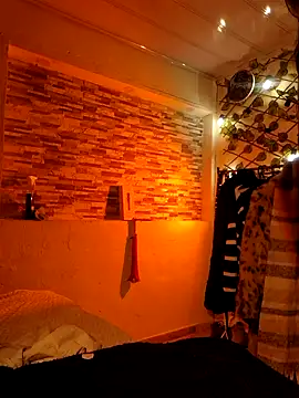 Snapshot of _valerianam chatting on 06/23/26, 04:32 valerianam online show from 06/23/26, 04:32