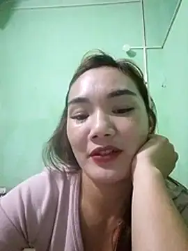 Snapshot of Voiva11 chatting on 06/27/26, 12:22 Voiva11 online show from 06/27/26, 12:22