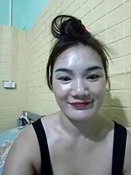 Snapshot of Voiva11 chatting on 07/25/26, 03:53 Voiva11 online show from 07/25/26, 03:53