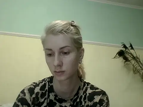 Snapshot of AmberandBlond chatting on 06/14/26, 03:25 AmberandBlond online show from 06/14/26, 03:25