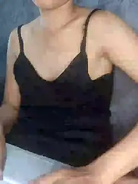 Snapshot of Rayya_4yy chatting on 07/05/26, 03:23 Rayya 4yy online show from 07/05/26, 03:23