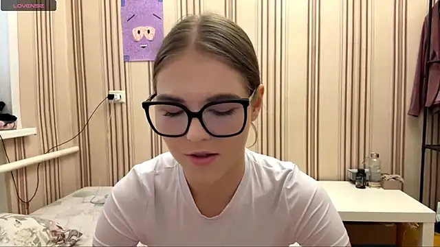 MiaWonderind online show from 07/22/26, 02:20